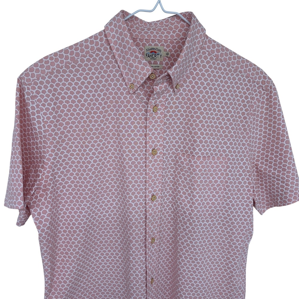 Pink Faherty Fish Scale Pattern Short Sleeve Casu… - image 1